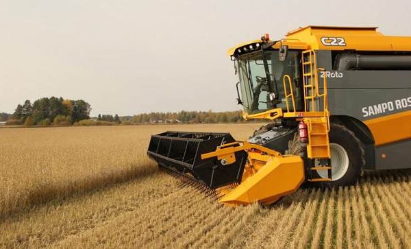 Kaip veikia javų kombainas? Ar jis gali nuimti bet kokias grūdines kultūras?